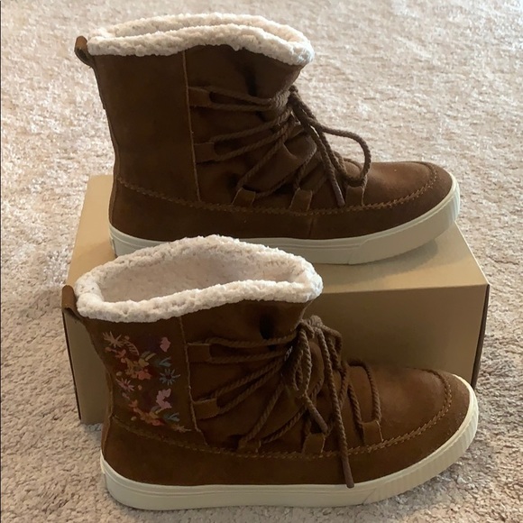Toms Shoes - Toms Dark Amber Faux Shearling Alpine Snow Boots